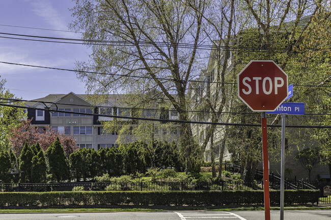 Westbury Condos in Hackensack, NJ - Building Photo - Building Photo