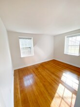 2920 Midvale Ave-Unit -Woodpipe 2910-B in Philadelphia, PA - Building Photo - Building Photo