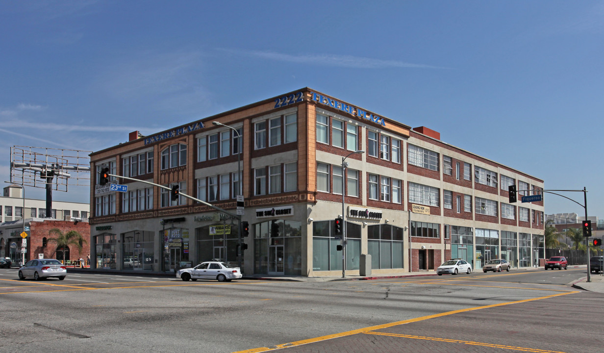 Texere Plaza Lofts in Los Angeles, CA - Foto de edificio