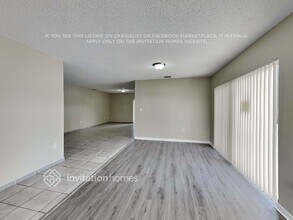 13203 SW 40th Terrace in Miami, FL - Foto de edificio - Building Photo