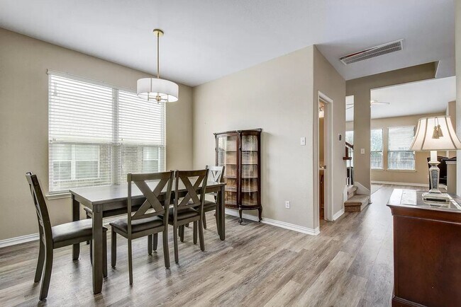 245 Buckingham Dr in Kyle, TX - Building Photo - Building Photo