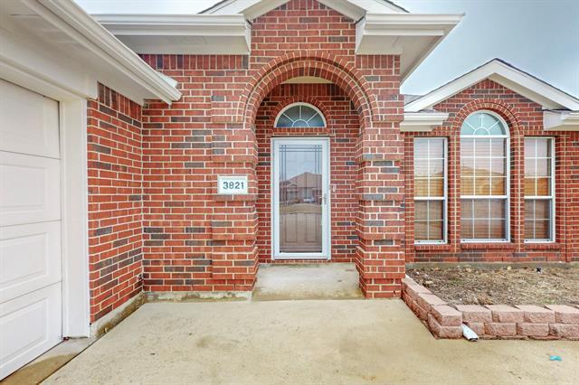 3821 Red Oak St in Sachse, TX - Building Photo - Building Photo