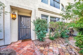 8841 S 51st St in Phoenix, AZ - Building Photo - Building Photo
