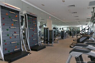 1600 SW 1st Ave, Unit 1008 in Miami, FL - Foto de edificio - Building Photo