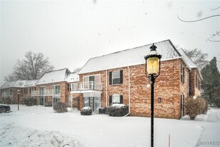 4547 Chestnut Ridge Rd in Buffalo, NY - Building Photo