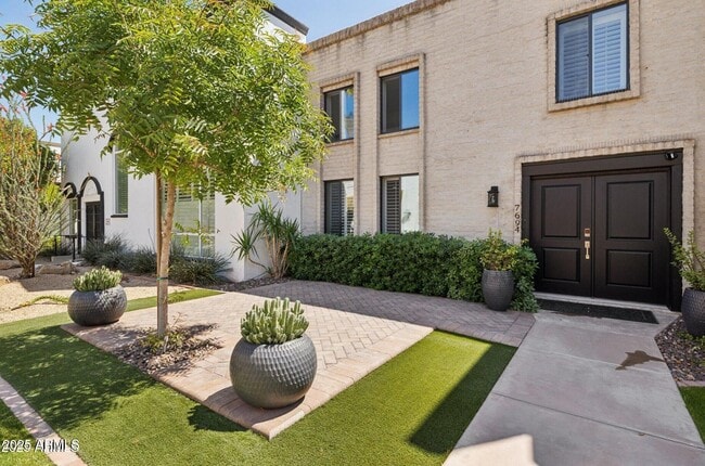 7694 E Minnezona Ave in Scottsdale, AZ - Building Photo - Building Photo
