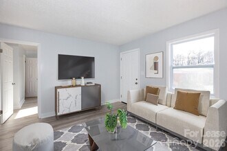 4517 Helena St in Charlotte, NC - Building Photo - Building Photo