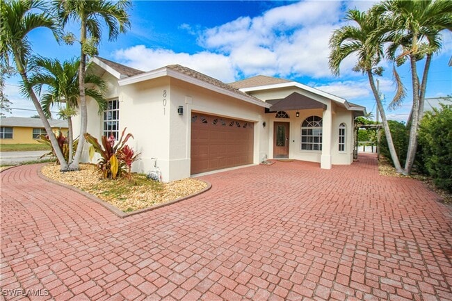 801 99th Ave N in Naples, FL - Building Photo - Building Photo