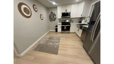 321 W Park Ave, Unit SI ID1475274P in El Cajon, CA - Foto de edificio - Building Photo