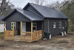 2 Smith Rd in Newnan, GA - Building Photo