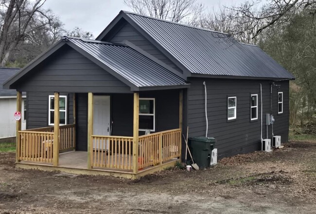 property at 2 Smith Rd