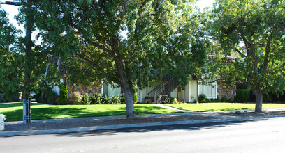 Brentwood Village in Benicia, CA - Building Photo - Building Photo