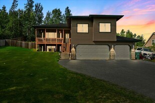 6620 W Kinsington Ave in Wasilla, AK - Building Photo