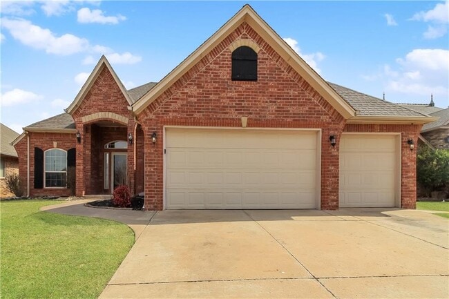1012 Kelsi Dr in Moore, OK - Building Photo - Building Photo