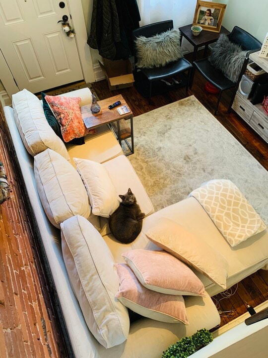 174 Cotton Way in Pittsburgh, PA - Foto de edificio