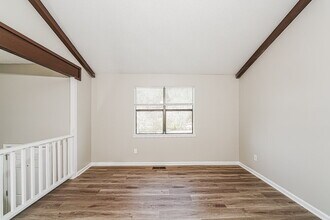 933 Edwards Lake Rd in Birmingham, AL - Building Photo - Building Photo