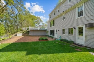 155 Cedar Ave in East Greenwich, RI - Building Photo - Building Photo