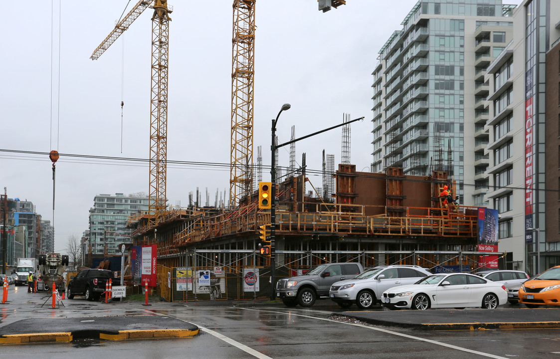 Block 100 in Vancouver, BC - Building Photo