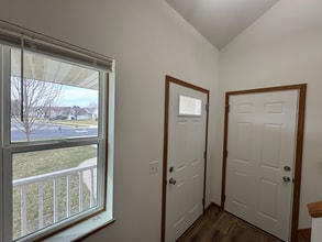 648 S Burr Oak Ave, Unit 652 South Burr Oak Avenue in Oregon, WI - Foto de edificio - Building Photo