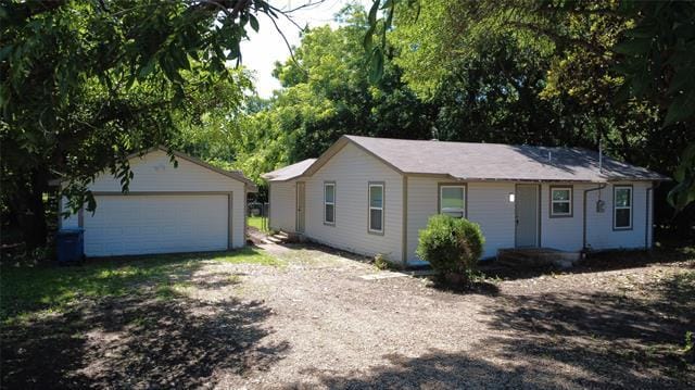 728 Hilltop Cir in Desoto, TX - Building Photo - Building Photo