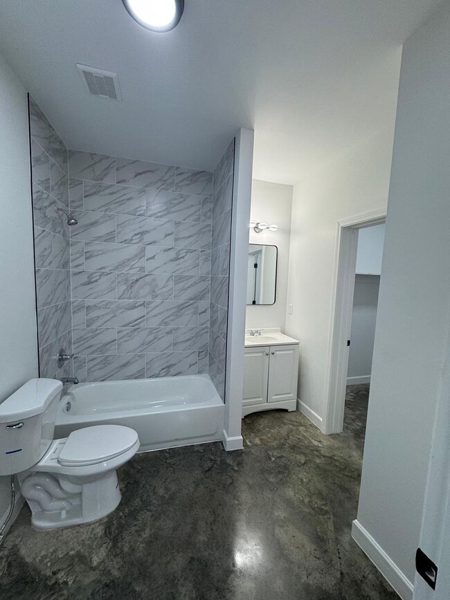 property at 3079 Manhattan Ave