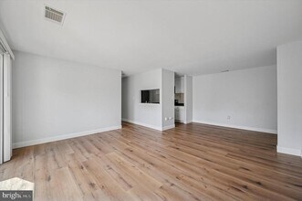 206 Hickory Ct in Lansdale, PA - Building Photo - Building Photo