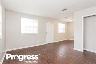270 E 47th St in Jacksonville, FL - Foto de edificio - Building Photo