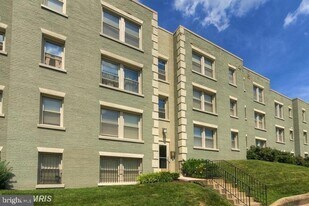 4408 1st Pl NE in Washington, DC - Building Photo