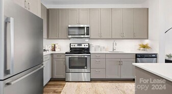 145 New Bern St, Unit A5th in Charlotte, NC - Building Photo