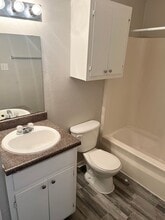 Valhalla Apartments in Corpus Christi, TX - Building Photo - Interior Photo