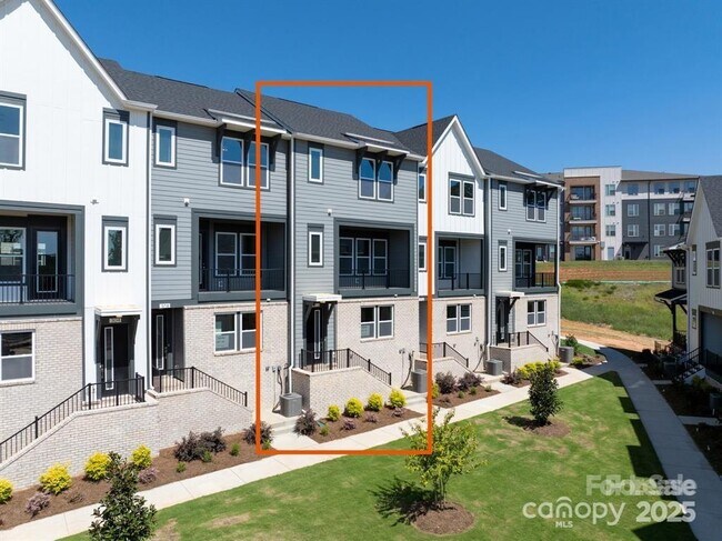 312 Ferebee Pl in Charlotte, NC - Building Photo - Building Photo