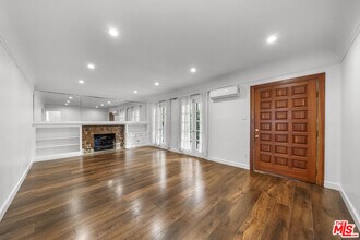 369 S Virgil Ave in Los Angeles, CA - Building Photo - Building Photo