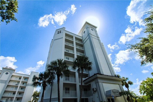 35 Bluebill Ave in Naples, FL - Foto de edificio - Building Photo