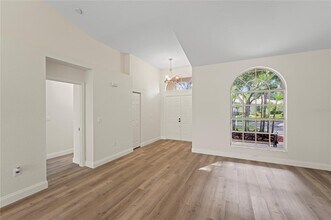 3728 Cypress Meadows Rd in Tampa, FL - Building Photo - Building Photo