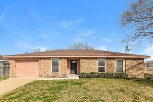 3805 Christine St in Rowlett, TX - Building Photo