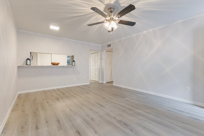121 Danube Ave-Unit -102 in Tampa, FL - Building Photo - Building Photo