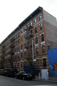 660-664 E 166th St in Bronx, NY - Foto de edificio - Building Photo