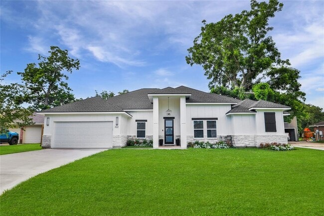 property at 322 S Amherst Dr