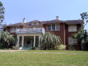 1225 E Blount St in Pensacola, FL - Foto de edificio - Building Photo