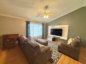 331 Brookestone Dr SE in Rochester, MN - Building Photo - Building Photo