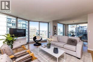 889 Homer St in Vancouver, BC - Building Photo