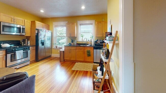 property at 17 Bradbury Ave