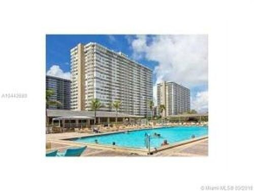 1980 S Ocean Dr-Unit -11L in Hallandale Beach, FL - Building Photo - Building Photo