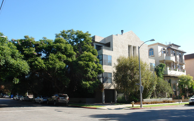 1600 Camden Ave in Los Angeles, CA - Foto de edificio - Building Photo