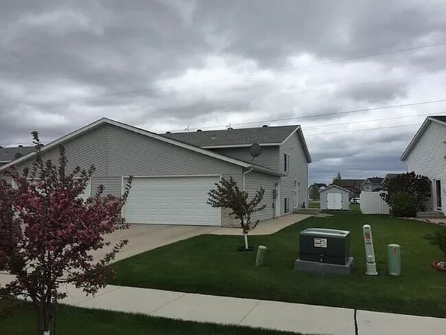 property at 5282 48th Ave S
