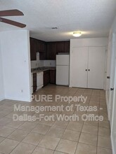 901 S Mesquite St in Arlington, TX - Building Photo - Building Photo