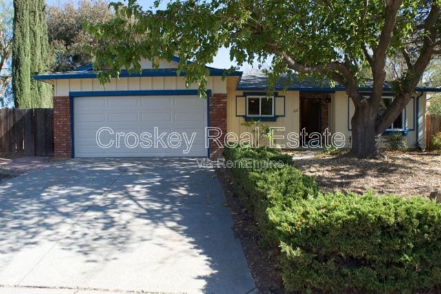 property at 1132 Adobe Pl