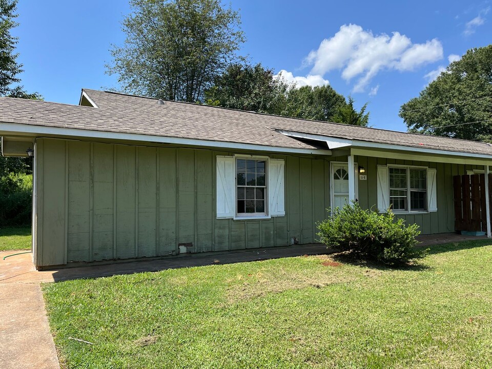 10 Glenda Dr in Cave Spring, GA - Building Photo