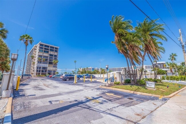 5396 Gulf Blvd, Unit 209 in St Pete Beach, FL - Building Photo - Building Photo