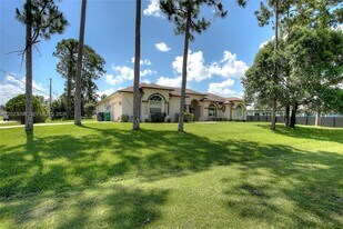1687 SW Import Dr in Port St. Lucie, FL - Building Photo